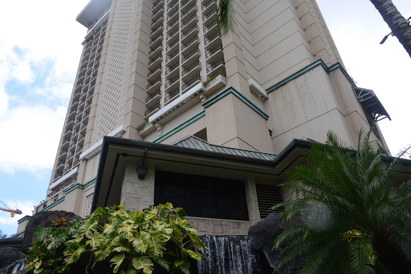 Hilton Grand Vacations Suites at Hilton Hawaiian Village – Kalia Tower timeshare resales